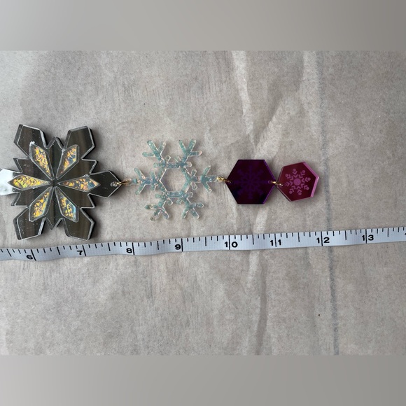 Indi City MAHKAKONAKOW Purple and Pink holiday statement earrings - Picture 17 of 17